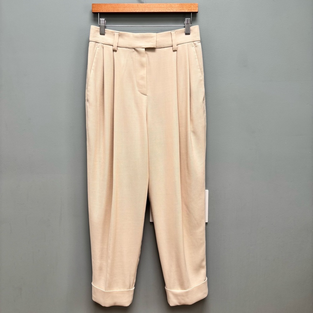Brunello Cucinelli Casual Pants in Beige High Waist Tapered Pleated 4